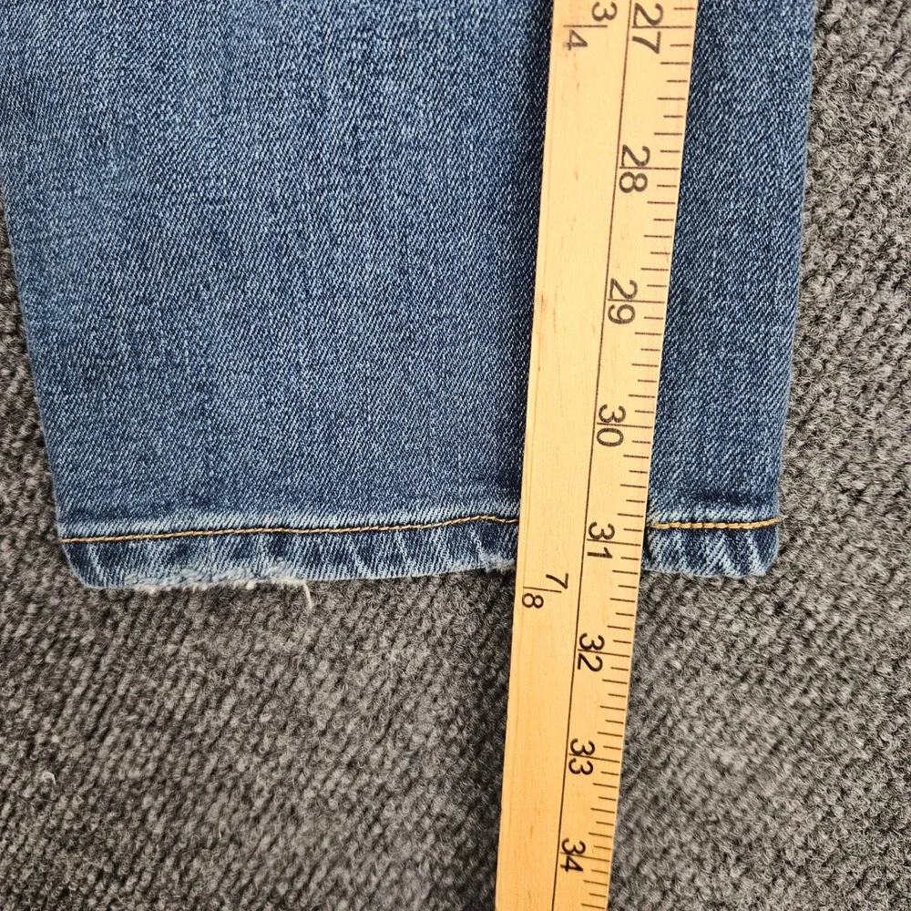 Levis measurements waist